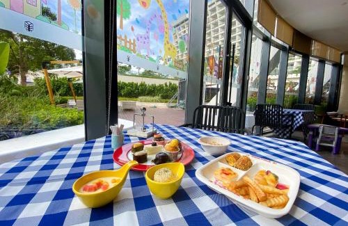 Tianya District Hotel | Relax at Sanya Conifer Resort: Oceanfront Paradise Awaits