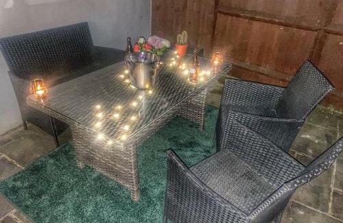 West Thornton House | Pet-Friendly Getaway at Sanzzy Room London - 8.5/10 Rating