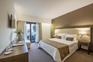 Laundos Hotel | Discover Sao Felix Hotel: Oceanfront Bliss & Nature Retreat