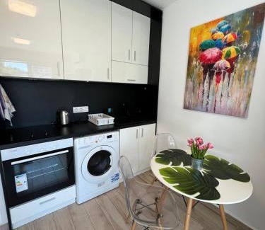 Studentski Grad Apartment | Inviting Sao Paulo Studio: Top-Rated and Family-Friendly Stay