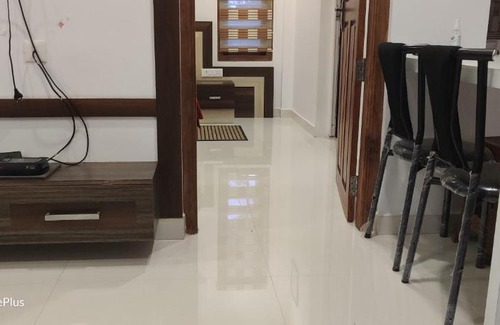 Manjoora Villa | Cozy Saovaram Service Villa with Kitchen & Pet-Friendly Options