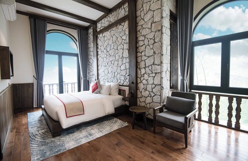 Cat Cat Village Resort | Discover Sapa Cat Cat Hills Resort & Spa: A 4-Star Retreat