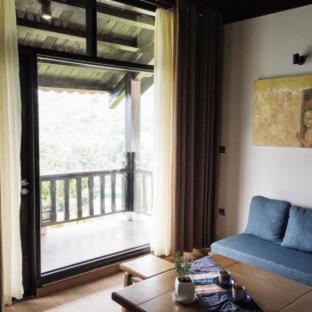 Sa Pa Resort | Discover Sapa Jade Hill Resort & Spa: Poolside Paradise