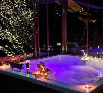 Sapanca Ski Chalet | Experience Sapanca Vineyard House: Pool, Hot Tub & More
