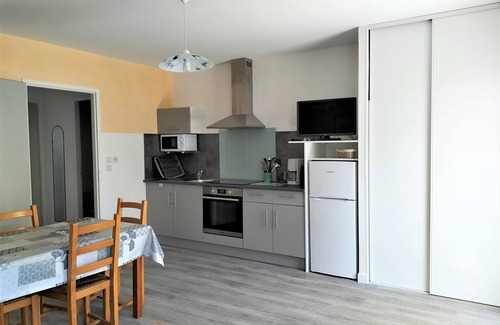 Eugenie-les-Bains House | Comfortable T2 Near Thermal Baths with Ocean View & Breakfast
