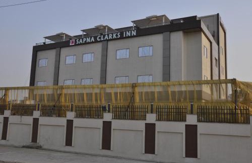 Auli Hotel | Explore Comfort at Sapna Clarks Inn Lucknow
