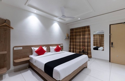 Jamnagar Hotel | Budget-Friendly Sapphero Akshar Inn with Family Amenities