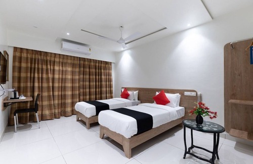 Jamnagar Hotel | Budget-Friendly Sapphero Akshar Inn with Family Amenities