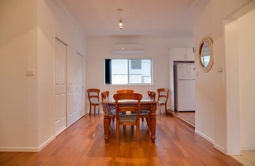 Glen Innes House | Pet-Friendly Sapphire Cottage in Glen Innes - Rated 9.6/10