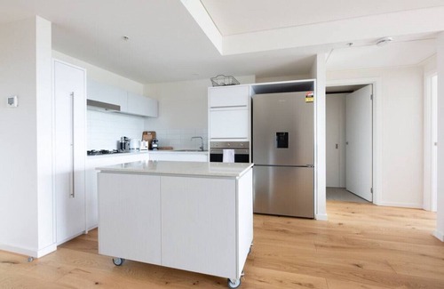 South Yarra Condo | Experience Sapphire of South Yarra: Family-Friendly Retreat