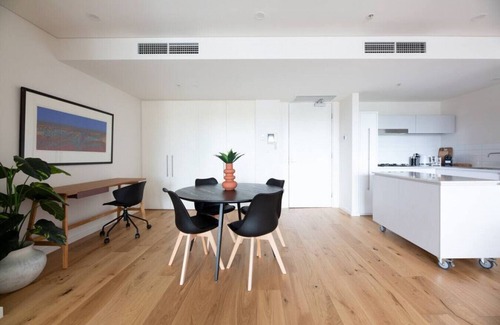 South Yarra Condo | Experience Sapphire of South Yarra: Family-Friendly Retreat