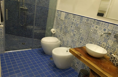 Mergellina Bed & Breakfast | Cozy "Sapphire" Studio with Kitchen Amenities