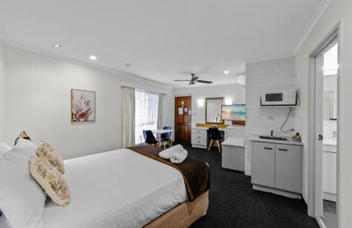 Merimbula Hotel | Relax at Sapphire Waters Motor Inn - 4 Star Family Escape
