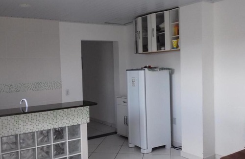 Praia da Vila House | Oceanfront Saquarema Surf: Family-Friendly with Breakfast