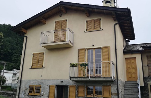 Sondrio House | Relax and Unwind at Sara's Pet-Friendly Retreat