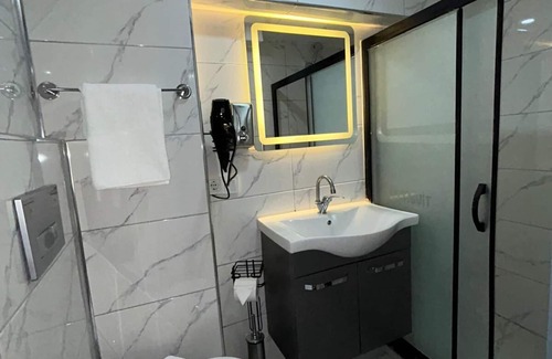 Bakırkoy Hotel | SARA SUİT