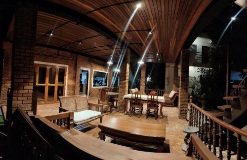 Thapae House | Cozy Sarah Guest House: Family-Friendly Getaway Awaits