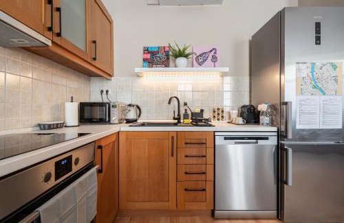 Erzsebetvaros Apartment | Sarah's Home with POOL, WELLNESS, FITNESS