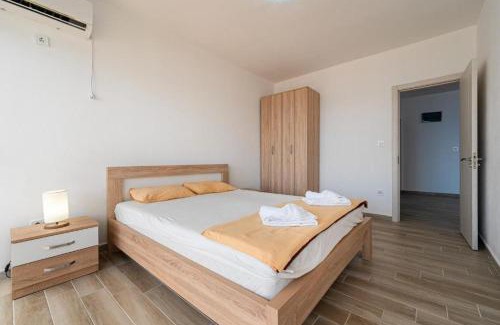 Dobra Voda Apartment | Saraj Apart Hotel