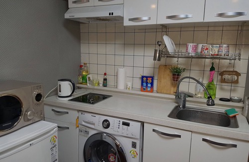 Gwanghui-dong House | Budget-Friendly Stay at Sarang Guesthouse Dongdaemun
