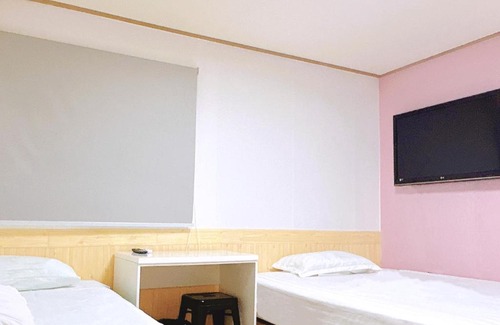Gwanghui-dong House | Budget-Friendly Sarang Guesthouse in Dongdaemun