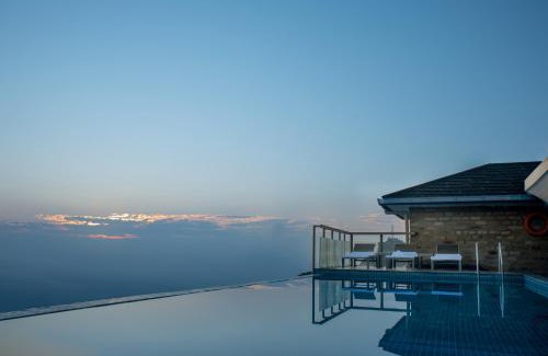 Pokhara Hotel | Experience Comfort at Sarangkot Mountain Lodge - 5 Star Retreat