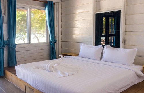 Koh Rong Sanloem Resort | Discover SARASEA Koh Rong Samloem: Oceanfront Paradise