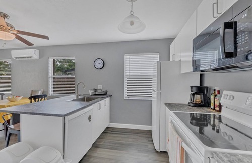 Central Sarasota House | Discover Sarasota Downtown: Family-Friendly on The Legacy Trail