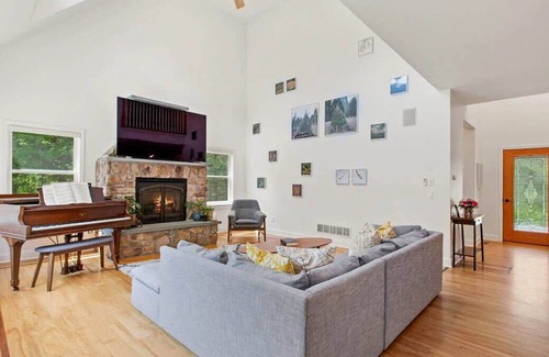 Saratoga Springs House | Saratoga Springs Retreat - Pool, Hot Tub and Privacy