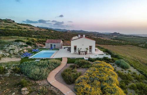 Aglientu Villa | Discover Stazzu di l'Incantu: Oceanfront Oasis with Pool