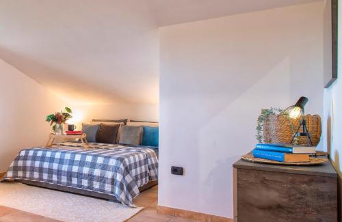 Olmedo Villa | Discover Villa Gialla - 4-Star Stay with Pool & Family Fun