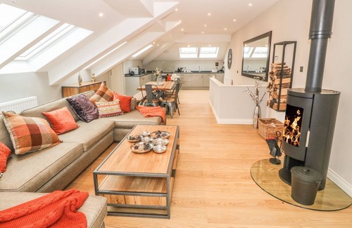 Malltraeth Cottage | Pet-Friendly Sardis Chapel Cottage with Oceanfront Views