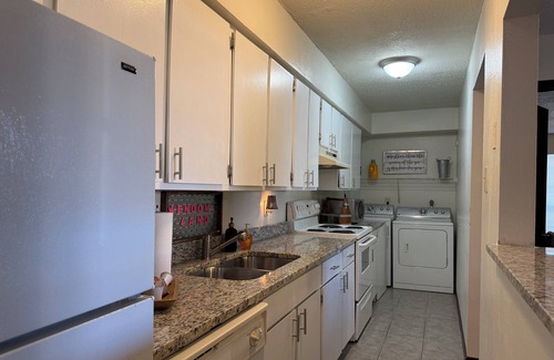 University Park Apartment | Sarge's Mojo Dojo Casa House
