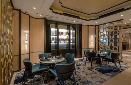Kebon Sirih Hotel | Elegant Sari Pacific Jakarta: Pool, Spa & Family-Friendly