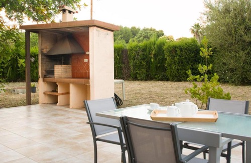 Alcudia House | Family-Friendly Sarieta: A 4-Star Retreat Awaits You