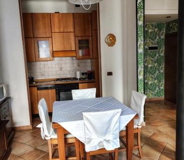 Carpenedo Apartment | Discover Sarika House: Guest Rated 9/10 for Comfort