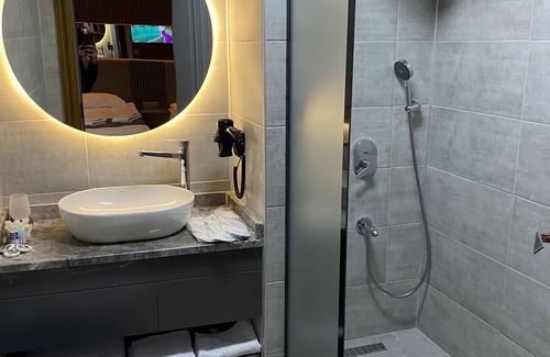 Sarikamis Hotel | Discover Comfort at Sarikamis Aras Otel with Pool & Dining