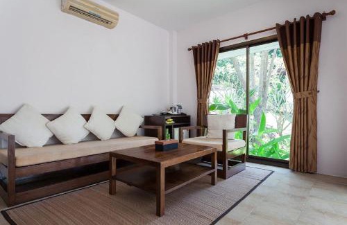 Baan Tai Resort | Relax at Sarikantang Resort & Spa with Private Beach Access