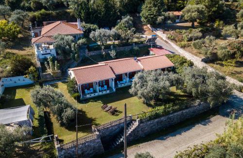 Koinira House | Pet-Friendly Sarimpalas: 4-Star Stay with Breakfast Included