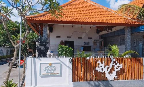 Sampalan Bed & Breakfast | Beachfront Bungalows with Dining and Pet-Friendly Perks