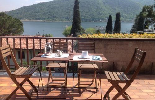 Sarnico House | Pet-Friendly Retreat at Terrazza sul lago di Iseo