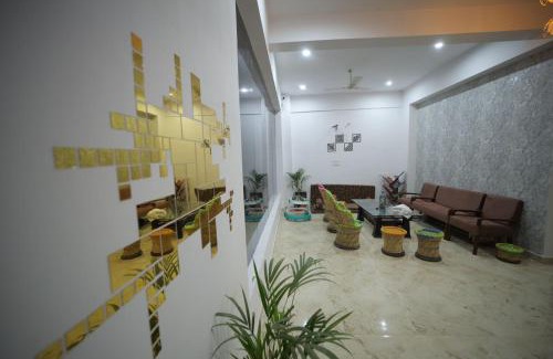 Agra Hotel | Discover Saroj Villa: Pet-Friendly Stay with Breakfast