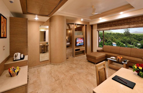 Mendarda Hotel | Discover Sarovar Portico Sasangir: Family-Friendly Retreat