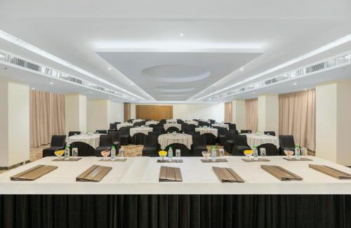 Indore Hotel | Indulge at Sarovar Portico, Indore - Family-Friendly Retreat