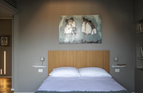 Chinatown Apartment | Elegant Sarpi Penthouse in the Heart of Milan