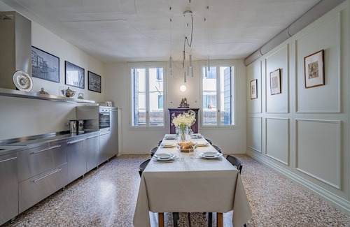 Cannaregio Apartment | Canal View Sartor Apartment with Private Courtyard Retreat