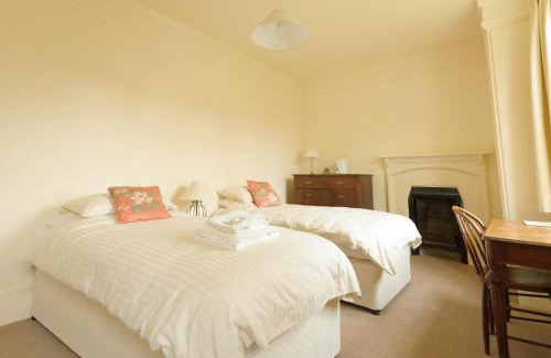 Salisbury Hotel | Discover Sarum College: Family-Friendly with Great Amenities