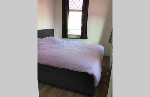 Sas van Gent Apartment | Prime Sas van Gent Apartment in the Heart of the City