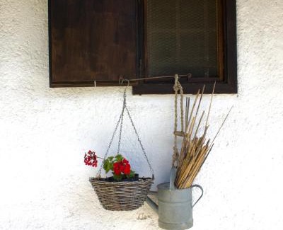 Velem House | Discover Sasfészek Pihenő: Perfect for Families & Pets