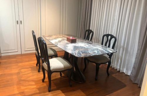 Chan Kasem Apartment | Accessible Retreat at Sasha House - Ideal for Families